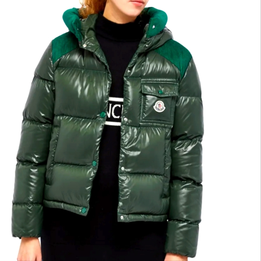 Moncler Green Hooded Down Jacket Sz US Medium/Small